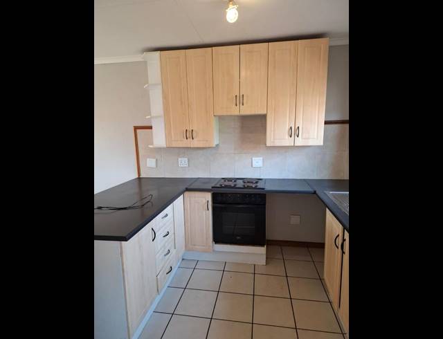 2 BEDROOM APARTMENT FOR SALE IN MORELETAPARK
